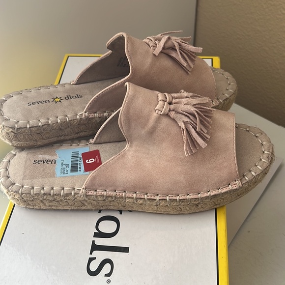 Seven Dials wendelle pale pink suede slip on sandals sz 6 nib - Picture 7 of 9
